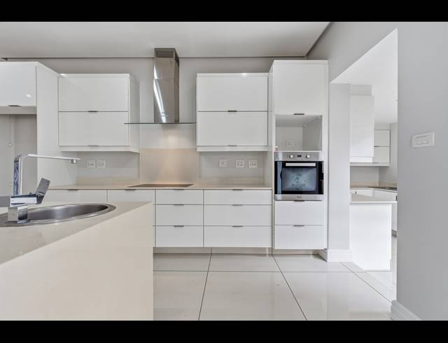 3 BEDROOM TOWNHOUSE FOR SALE IN ZIMBALI ESTATE
